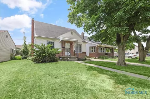 306 Warrington Rd, Toledo, OH 43612