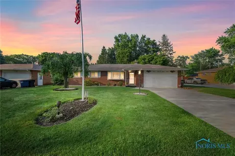2251 Bucklew Dr, Toledo, OH 43613
