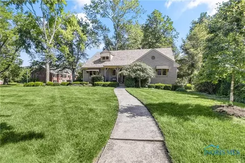 3998 W Bancroft St, Ottawa Hills, OH 43606