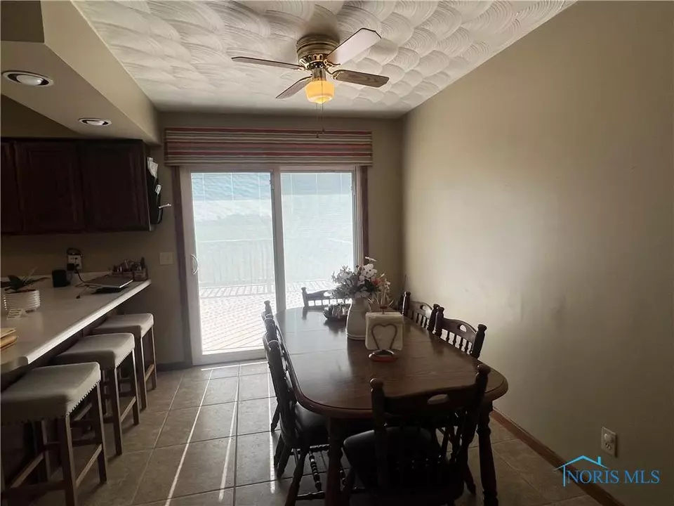  565 County Road 242, Fremont, OH 43420 photo 10