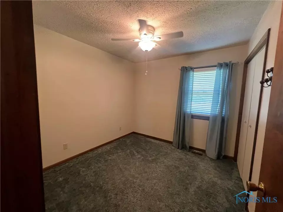  565 County Road 242, Fremont, OH 43420 photo 17