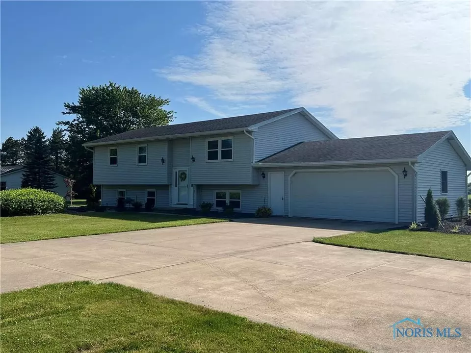  565 County Road 242, Fremont, OH 43420 photo 2