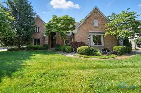 7345 Kings Walk Ln, Sylvania, OH 43560