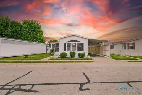 715 S Holland Sylvania Rd #111, Toledo, OH 43615