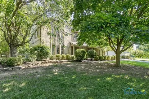 9514 Saint Andrews Rd, Perrysburg, OH 43551