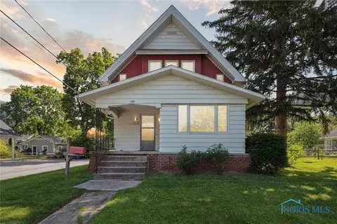 495 Hickory St, Perrysburg, OH 43551