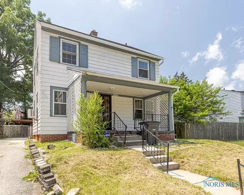 2529 Greenbriar Rd, Toledo, OH 43607