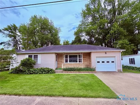237 Pontious Pl, Napoleon, OH 43545