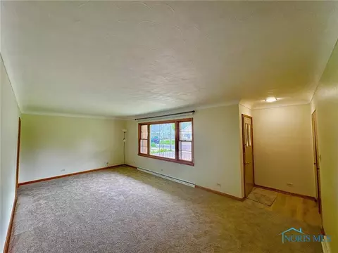 237 Pontious Pl, Napoleon, OH 43545 photo 4