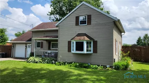 403 W Chestnut St, Wauseon, OH 43567