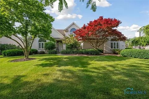 8707 Kellie Ln, Sylvania, OH 43560