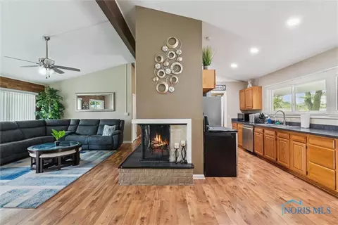3530 Devon Hill Rd, Toledo, OH 43606 photo 13