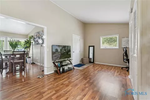 3530 Devon Hill Rd, Toledo, OH 43606 photo 9