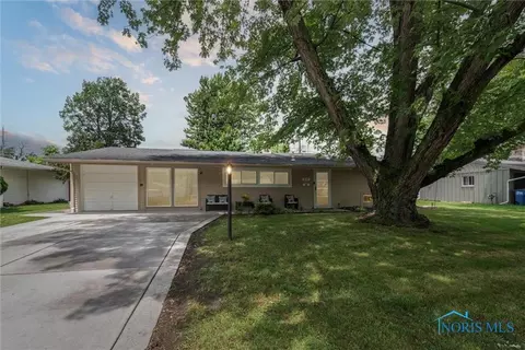 3530 Devon Hill Rd, Toledo, OH 43606