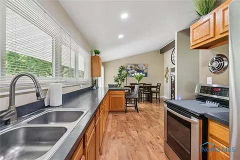 3530 Devon Hill Rd, Toledo, OH 43606 photo 19
