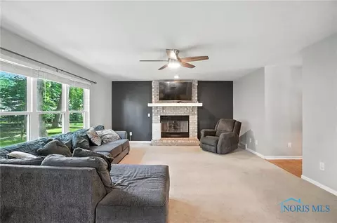 8076 Bridgehampton Dr, Waterville, OH 43566 photo 6