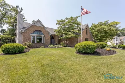 7325 Winsford Ln, Sylvania, OH 43560