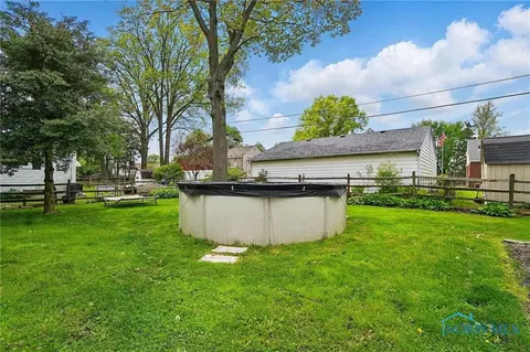 516 Robindale Ave, Oregon, OH 43616 photo 47