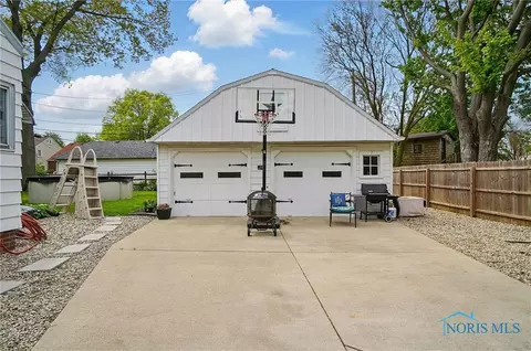 516 Robindale Ave, Oregon, OH 43616 photo 50