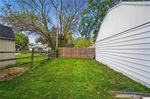 516 Robindale Ave, Oregon, OH 43616 photo 48