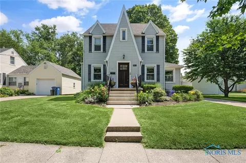 5818 Garden Park Dr, Sylvania, OH 43560