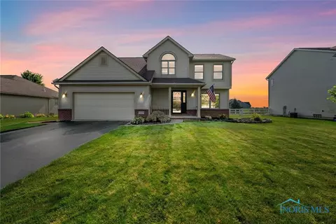 25128 Belmont Ct, Perrysburg, OH 43551
