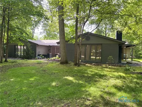 217 Willow Way, Archbold, OH 43502 photo 2
