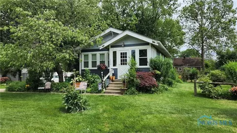 1111 Dixie Hwy, Rossford, OH 43460