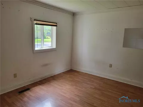 405 Heistand St, Ada, OH 45810 photo 9