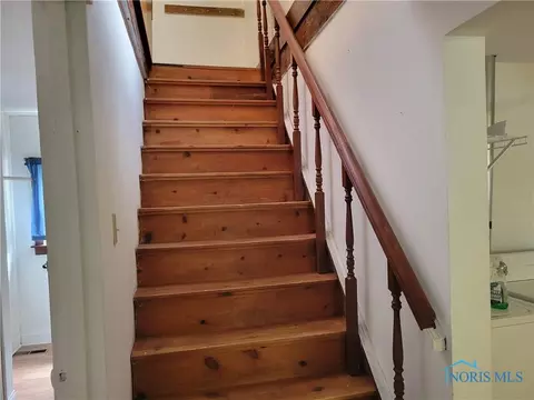 405 Heistand St, Ada, OH 45810 photo 8
