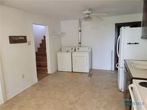 405 Heistand St, Ada, OH 45810 photo 5