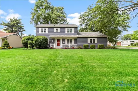 2206 Midlawn Dr, Toledo, OH 43614