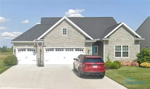 6045 Double Eagle Ct, Waterville, OH 43566