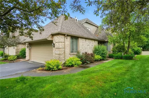 7430 Country Commons Ln #7430, Sylvania, OH 43560