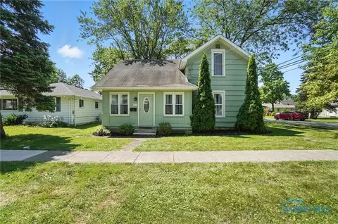 293 W Reed Ave, Bowling Green, OH 43402