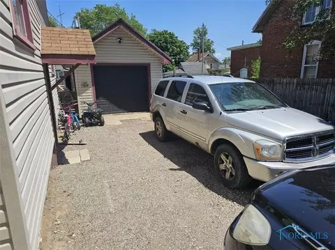 336 N Cherry St, Bryan, OH 43506 photo 5