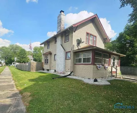 336 N Cherry St, Bryan, OH 43506