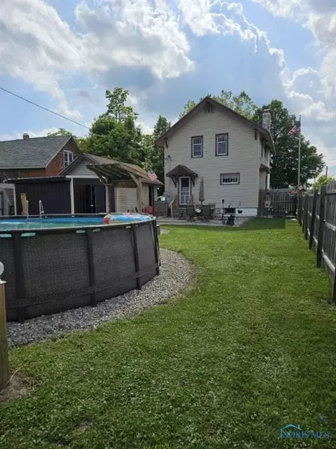 336 N Cherry St, Bryan, OH 43506 photo 10
