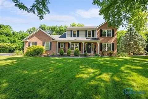 305 Osage Ct, Perrysburg, OH 43551