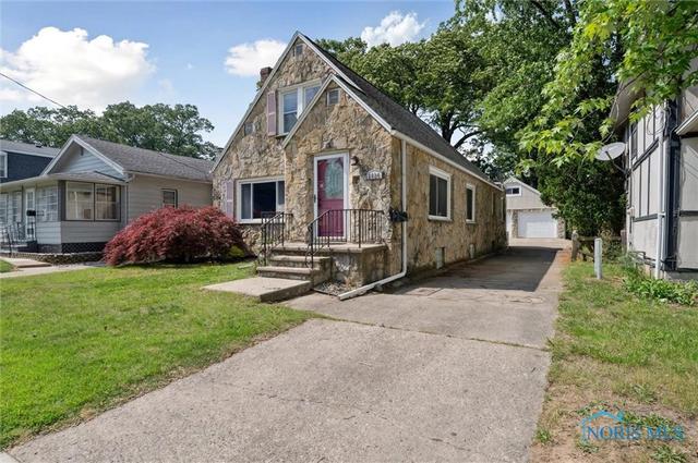 2624 Oak Grove Pl, Toledo, OH 43613