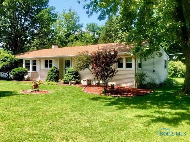 22915 W Walnut Ln, Genoa, OH 43430