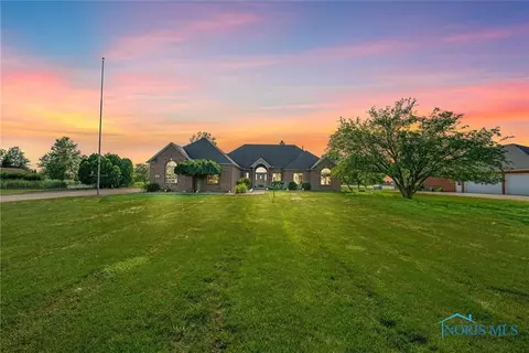 937 N Norden Rd, Oregon, OH 43616