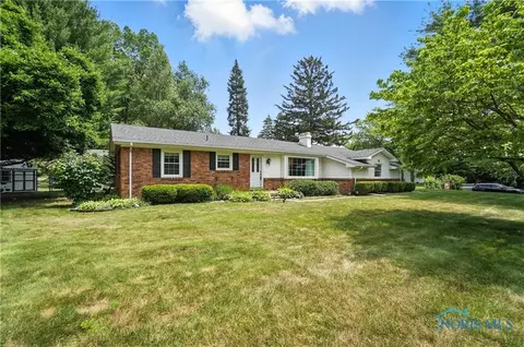 4530 Vineyard Blvd, Toledo, OH 43623