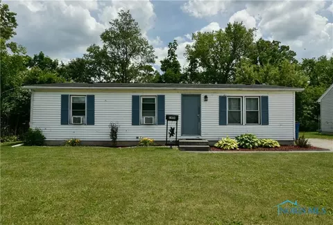 1454 Dixon Dr, Sandusky, OH 44870