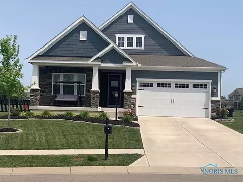 2068 Running Stream Ct, Centerville, OH 45458