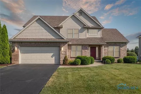 7884 Winterbourne Dr, Monclova, OH 43542