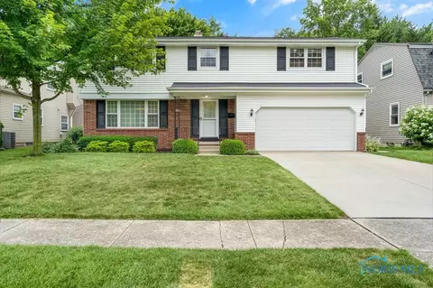 2748 Tarrytowne Dr, Toledo, OH 43613