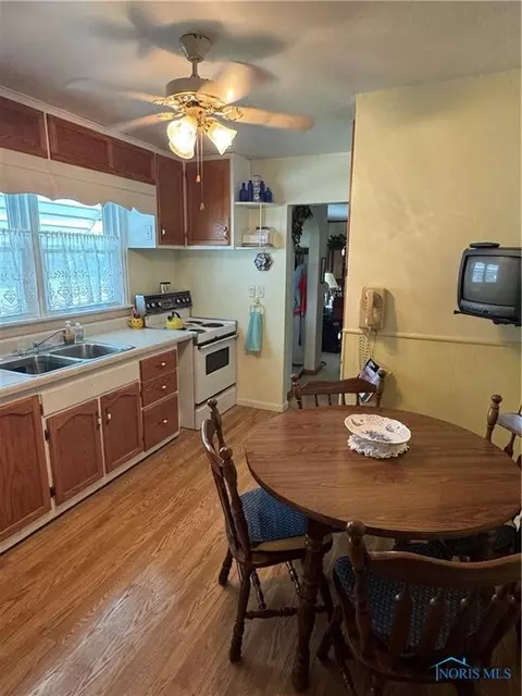 520 W Main St, Leipsic, OH 45856 photo 5