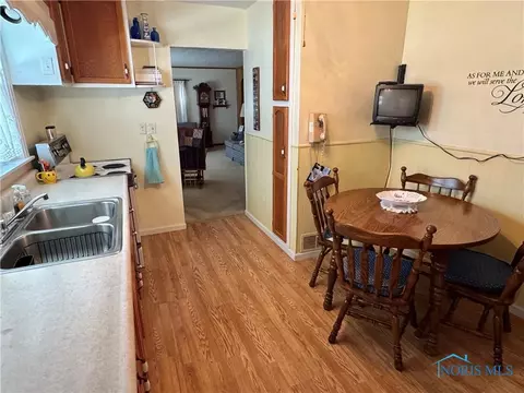 520 W Main St, Leipsic, OH 45856 photo 6