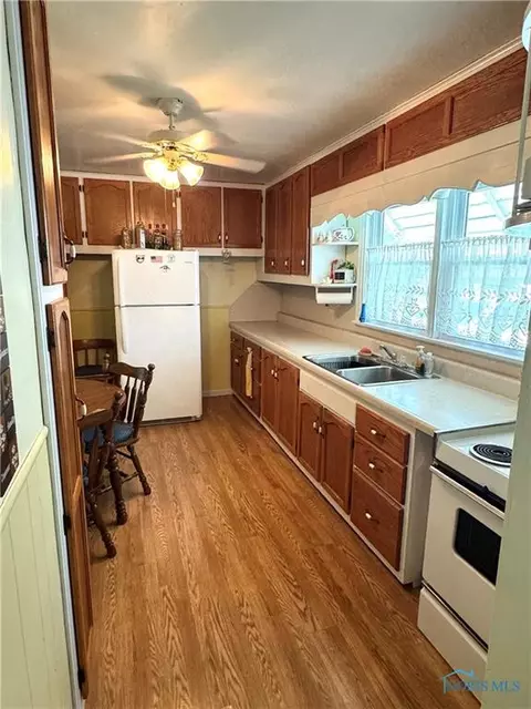 520 W Main St, Leipsic, OH 45856 photo 4